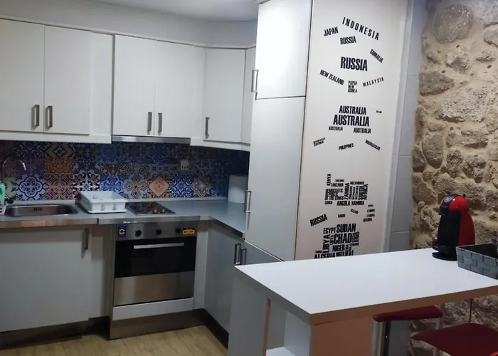 Actualizado 2024, Centro, Pleno Casco Vello Vigo