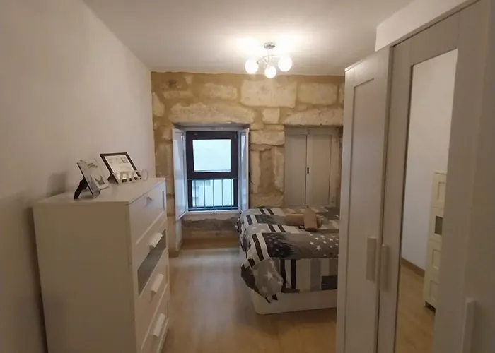 Actualizado 2024, Centro, Pleno Casco Vello Vigo